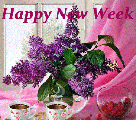 Bukiet fioletowych kwiatów na stole szczęśliwego nowego tygodnia